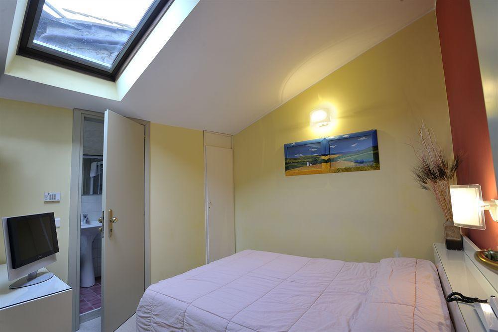 Hotel Eden เปรูจา ภายนอก รูปภาพ